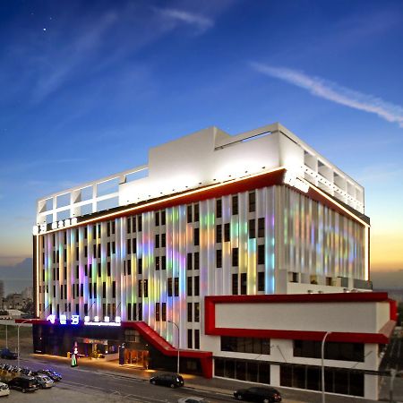 U-Her Hotel Tajcshung Kültér fotó
