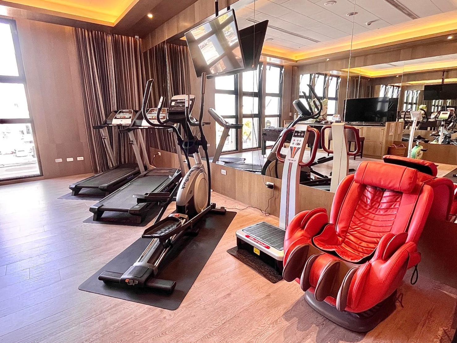 U-Her Hotel Tajcshung Kültér fotó