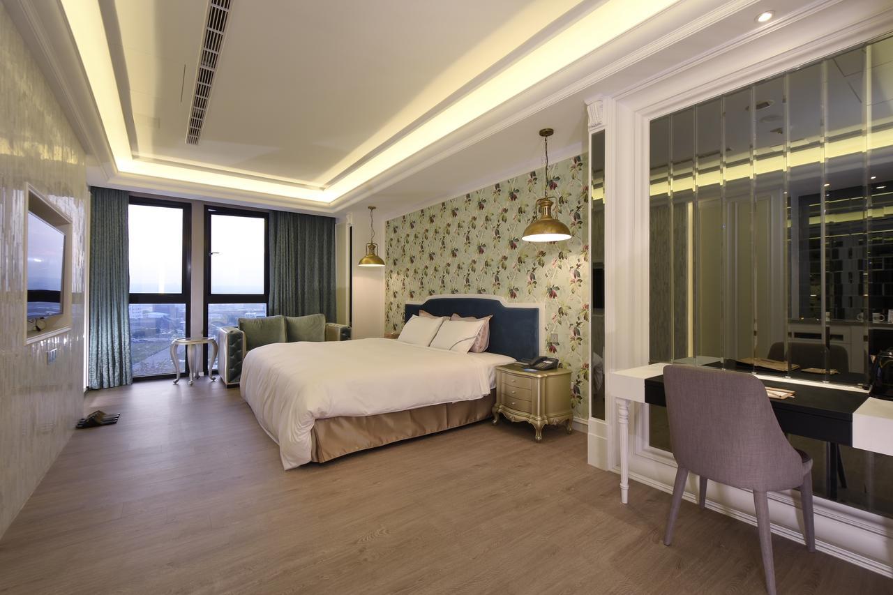 U-Her Hotel Tajcshung Kültér fotó