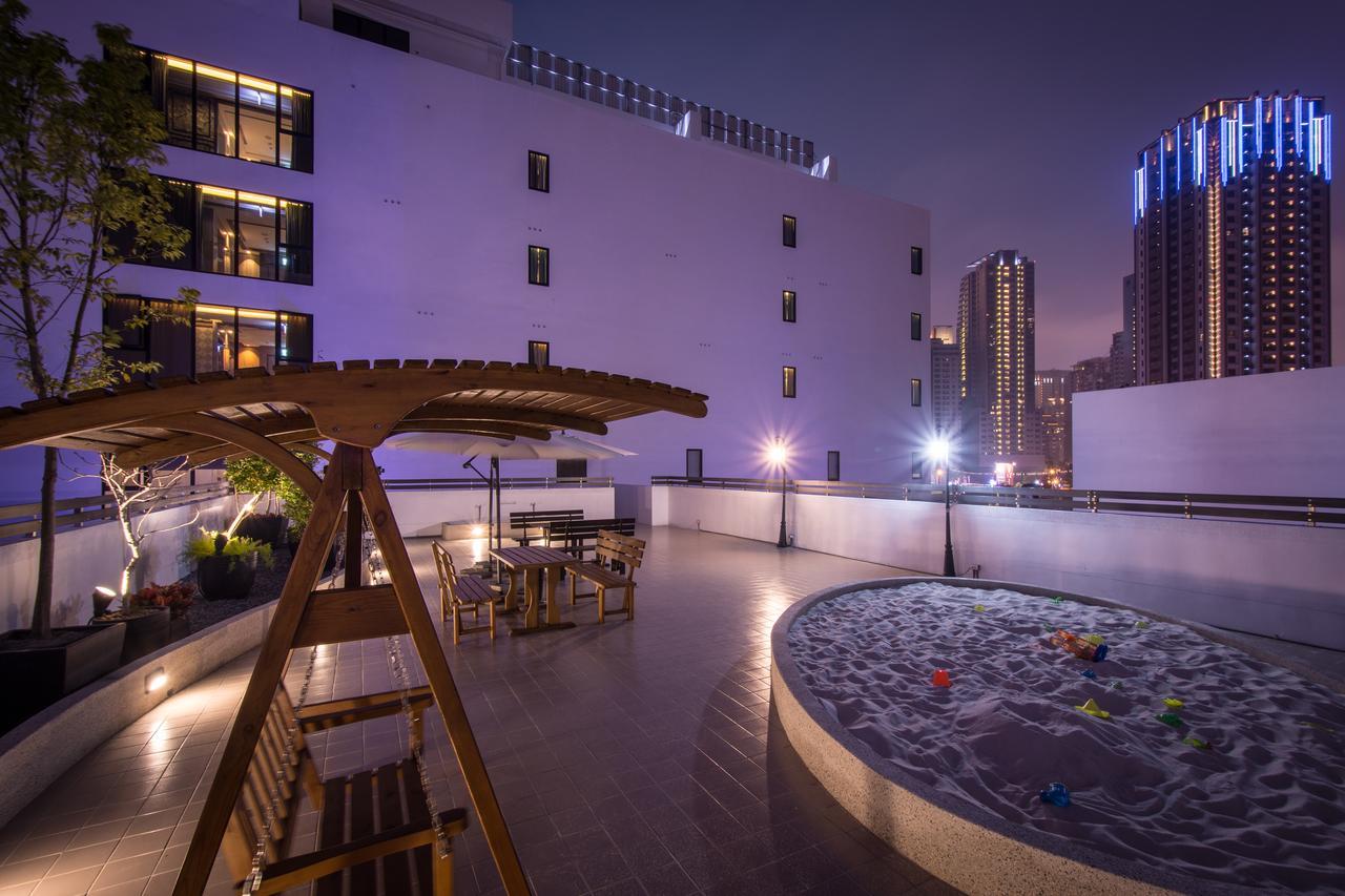 U-Her Hotel Tajcshung Kültér fotó