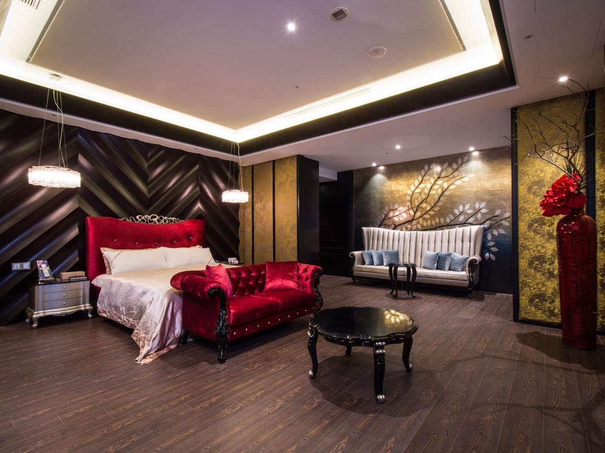 U-Her Hotel Tajcshung Kültér fotó