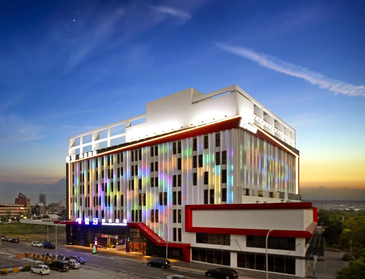 U-Her Hotel Tajcshung Kültér fotó