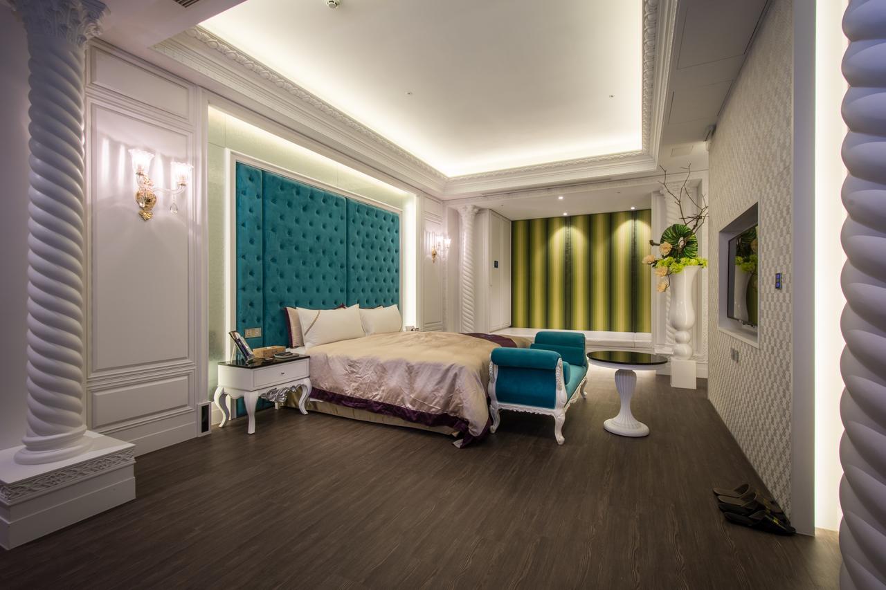 U-Her Hotel Tajcshung Kültér fotó