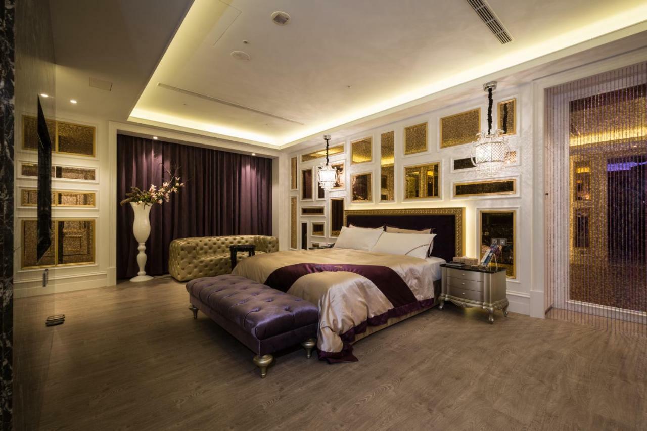 U-Her Hotel Tajcshung Kültér fotó